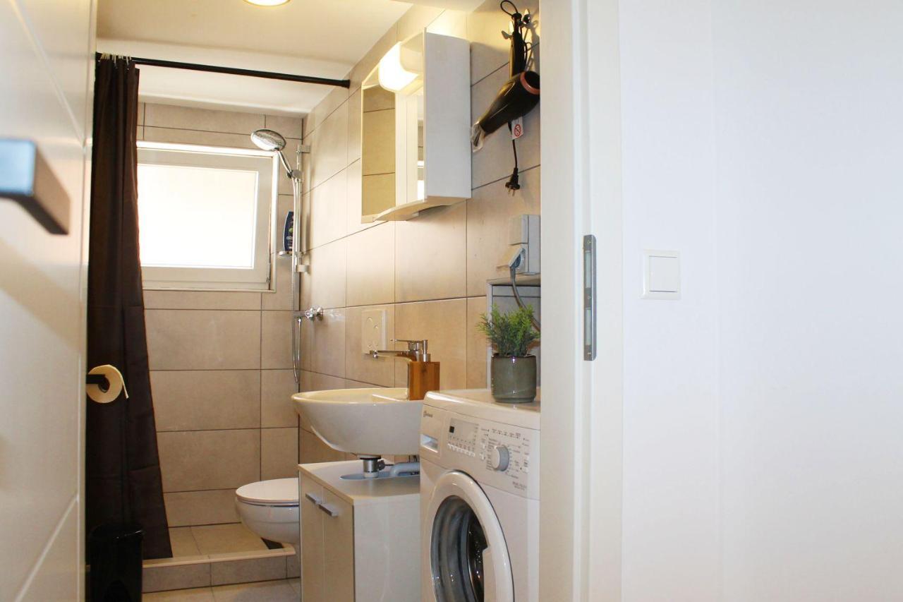 Ruhig Gelegenes Apartment Vaihingen an der Enz Bagian luar foto
