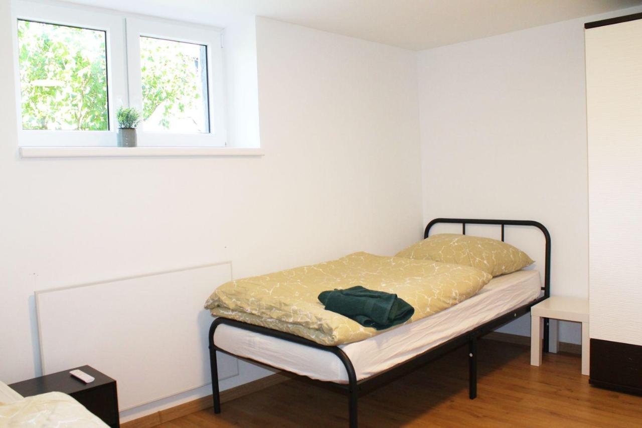 Ruhig Gelegenes Apartment Vaihingen an der Enz Bagian luar foto